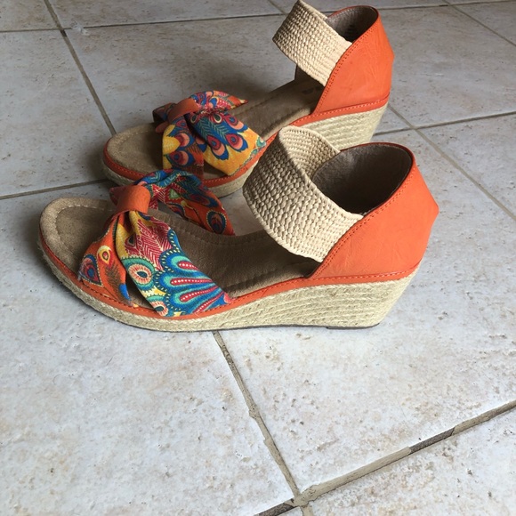 Shoes - Picture 3 of 3